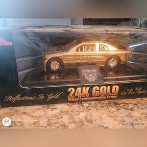 24K Gold Die-Cast Car Collector Set Reflections In Gold NASCAR Racing Champion